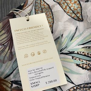 Name brand tropical dress, size Small